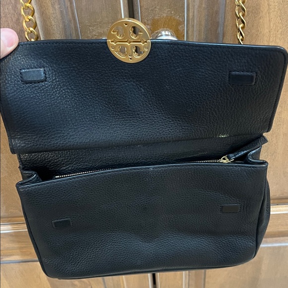 Tory Burch Black Leather Chelsea Shoulder bag/ CrossbodyBag. - Picture 12 of 16